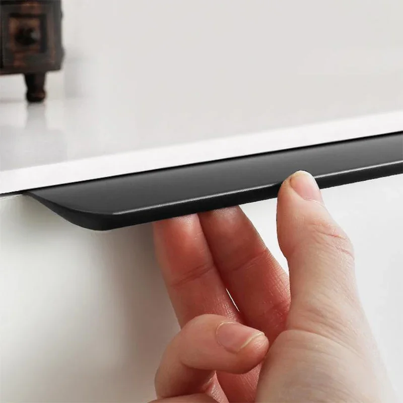 Minimally Designed Door Handle - огляд і ціна Restoration Hardware Furniture Used