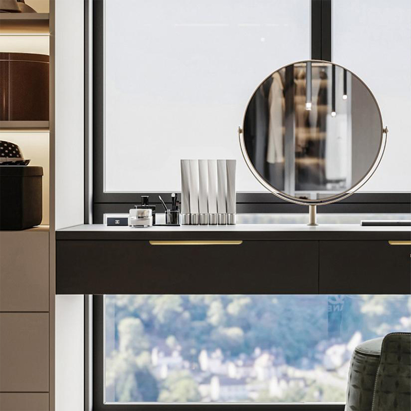Minimally Designed Door Handle - огляд і ціна Restoration Hardware Furniture Used